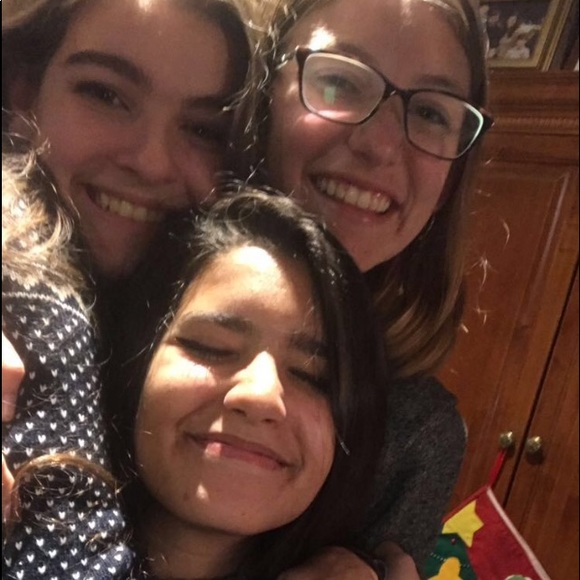 Meet your Posher, Maria - Picture 2 of 8